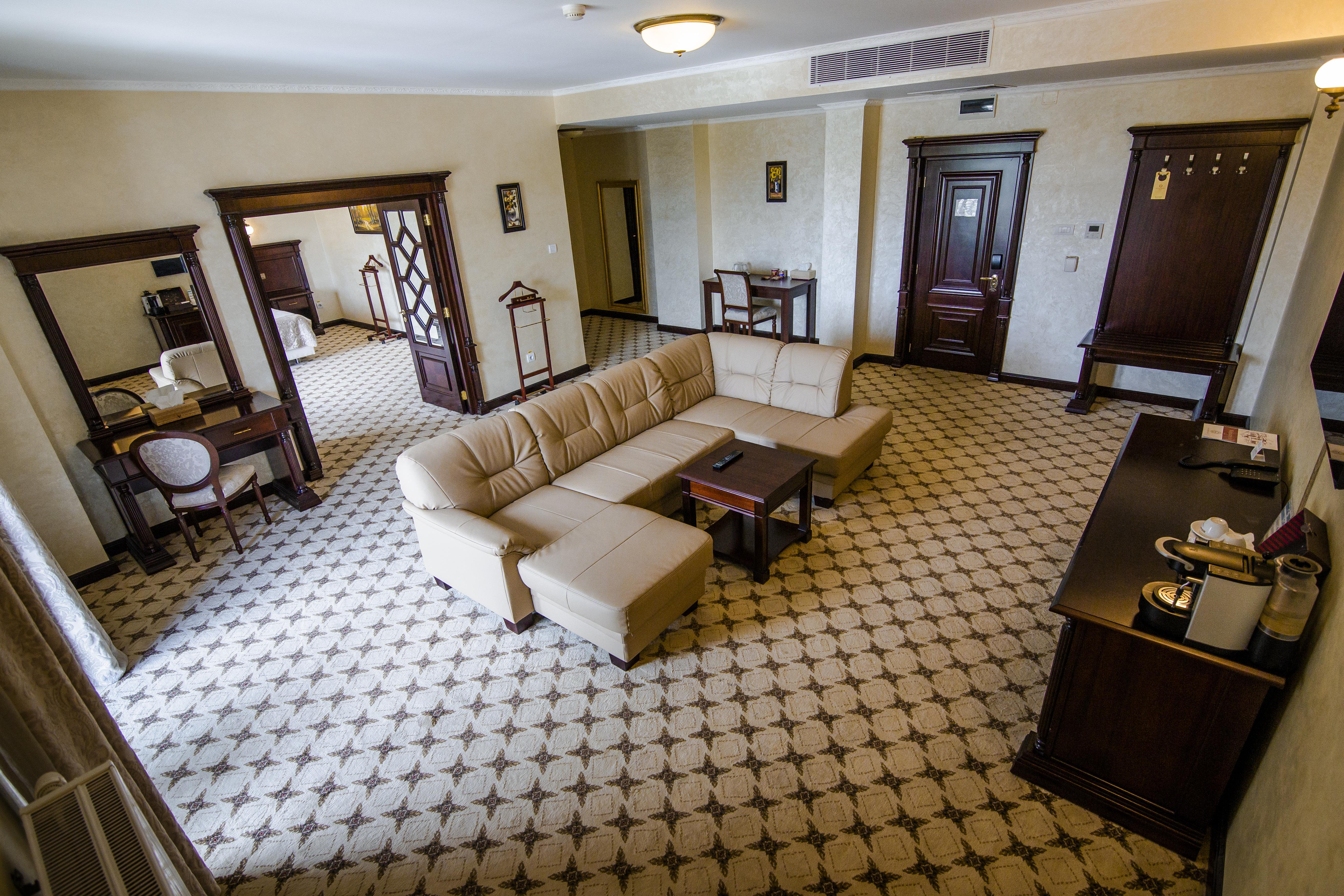 Hotel Golden House Craiova Dış mekan fotoğraf