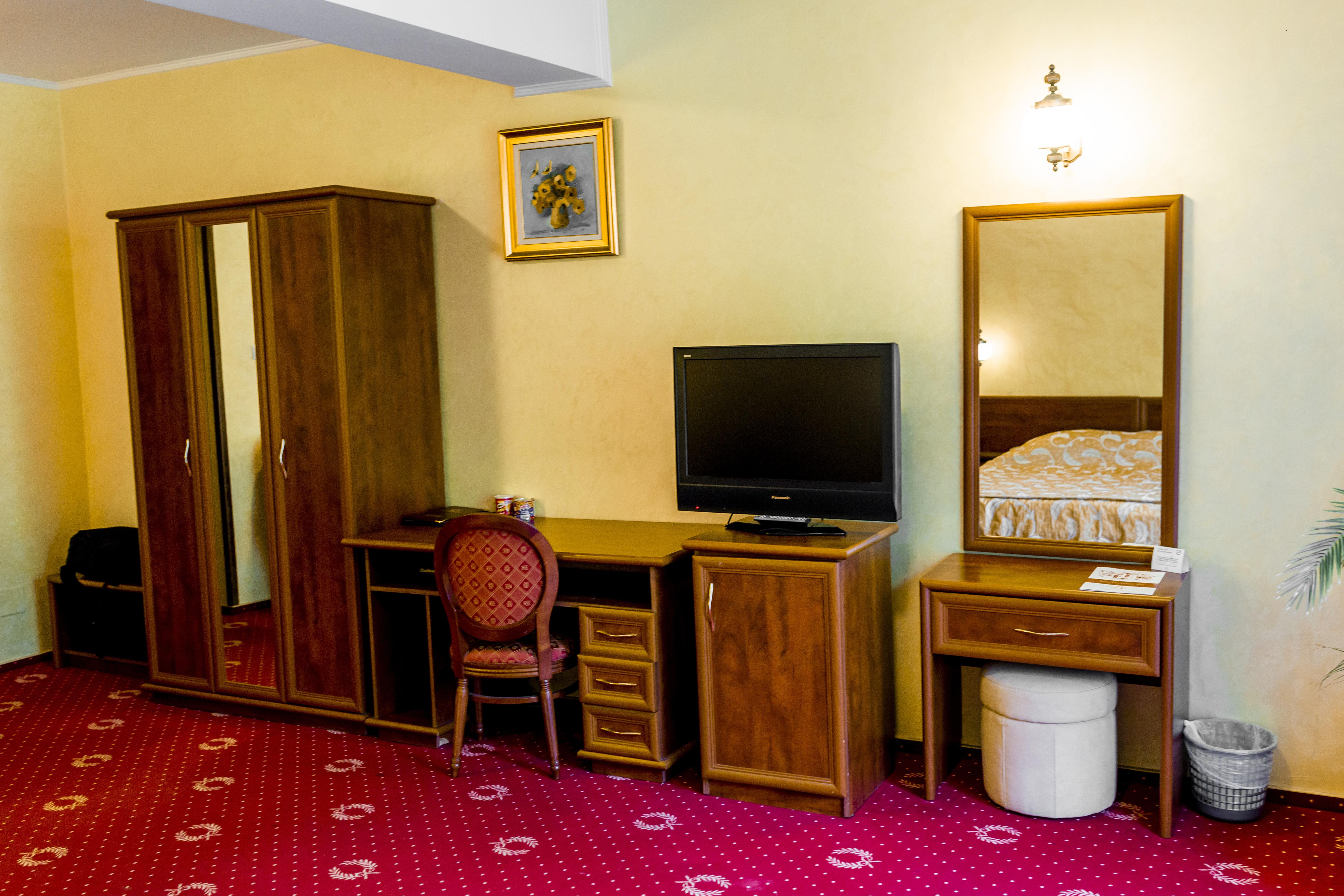 Hotel Golden House Craiova Dış mekan fotoğraf
