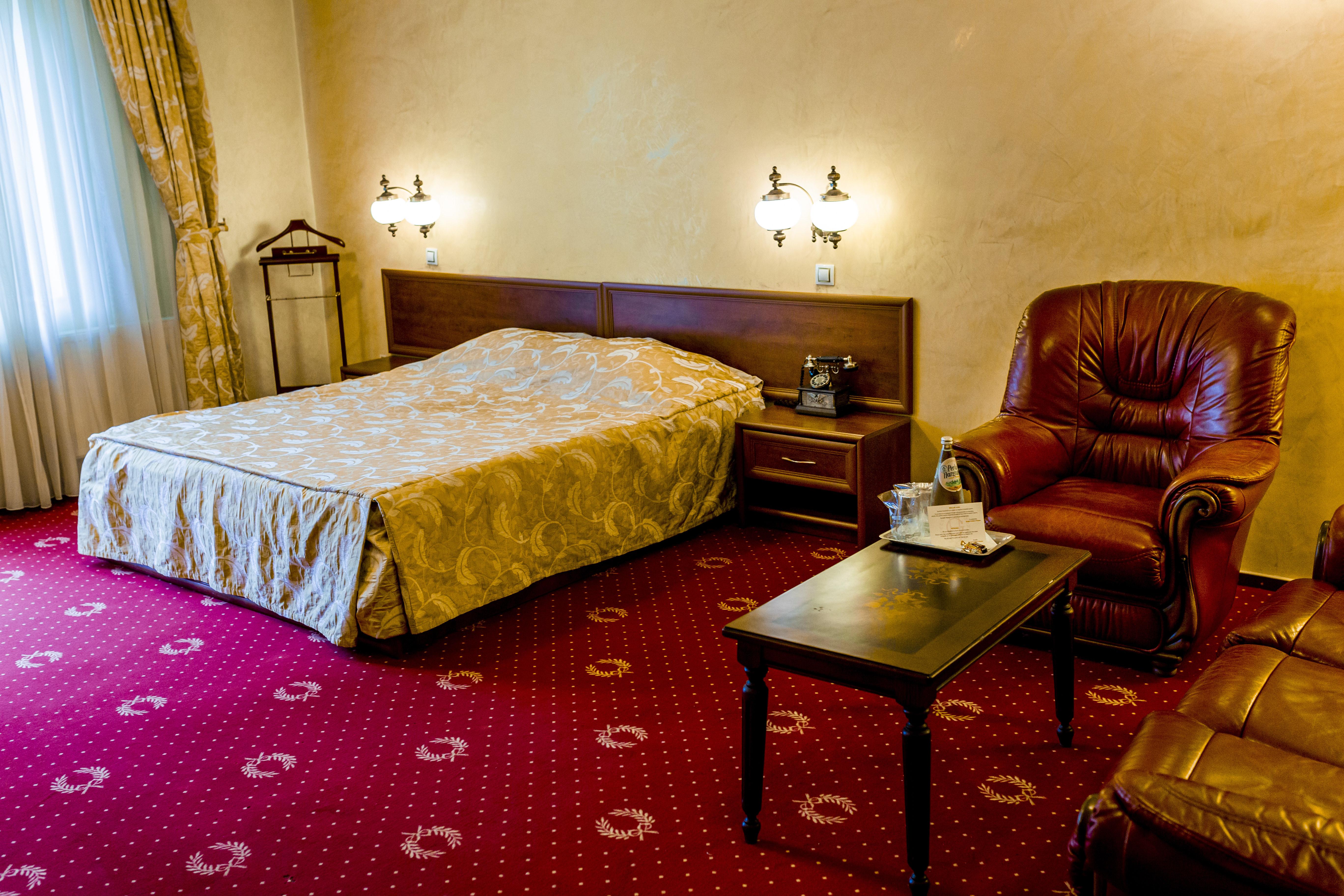 Hotel Golden House Craiova Dış mekan fotoğraf