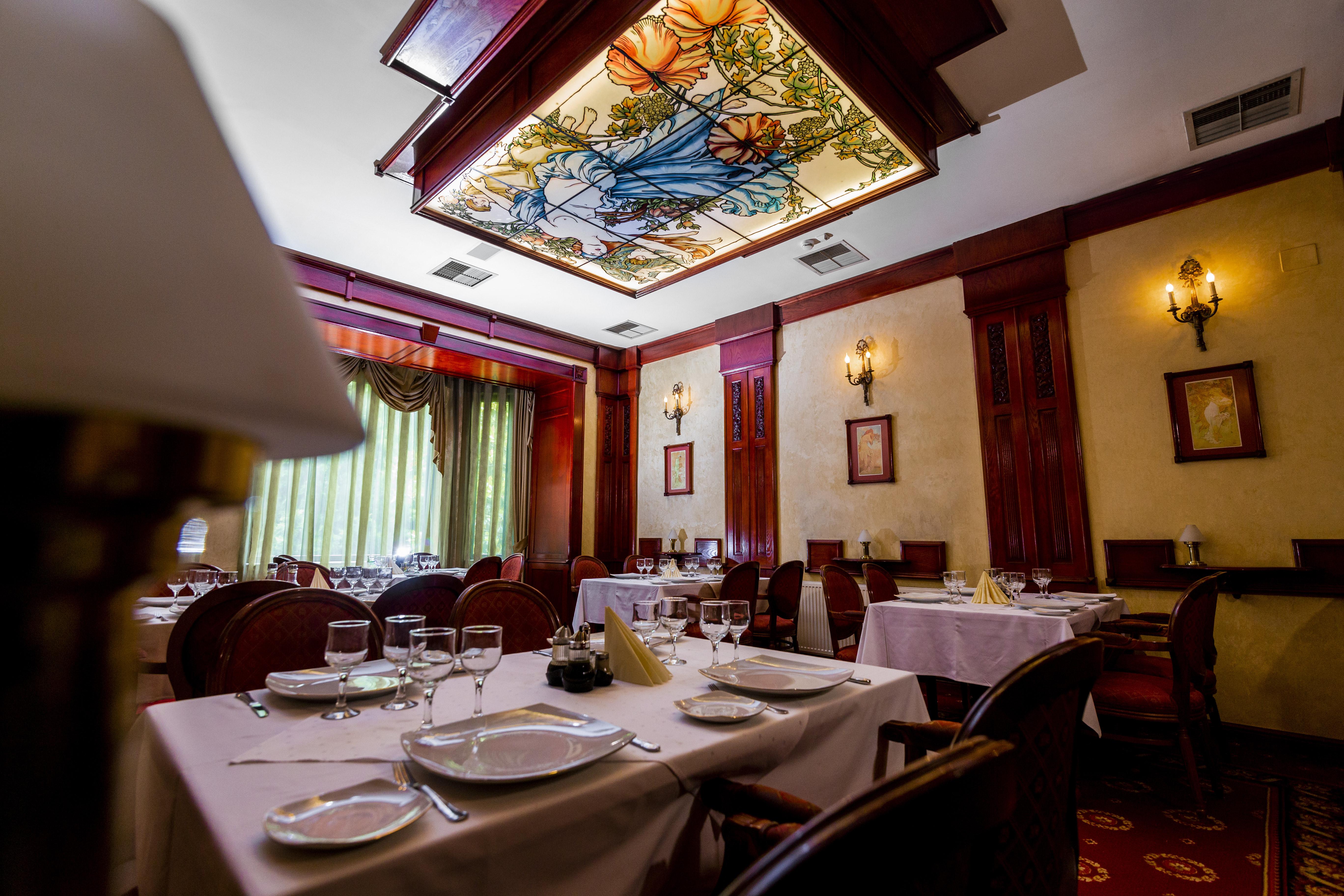 Hotel Golden House Craiova Dış mekan fotoğraf