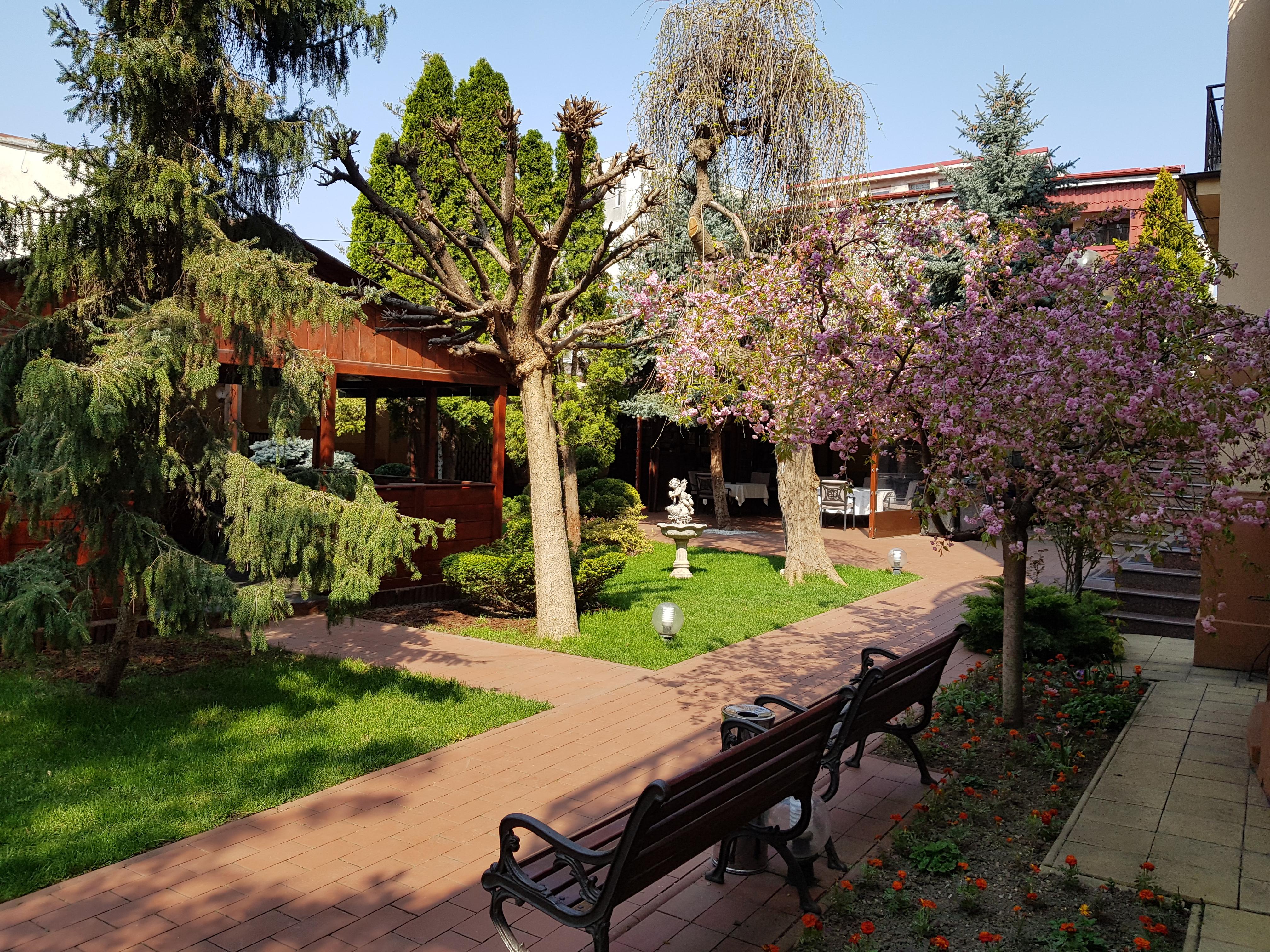 Hotel Golden House Craiova Dış mekan fotoğraf