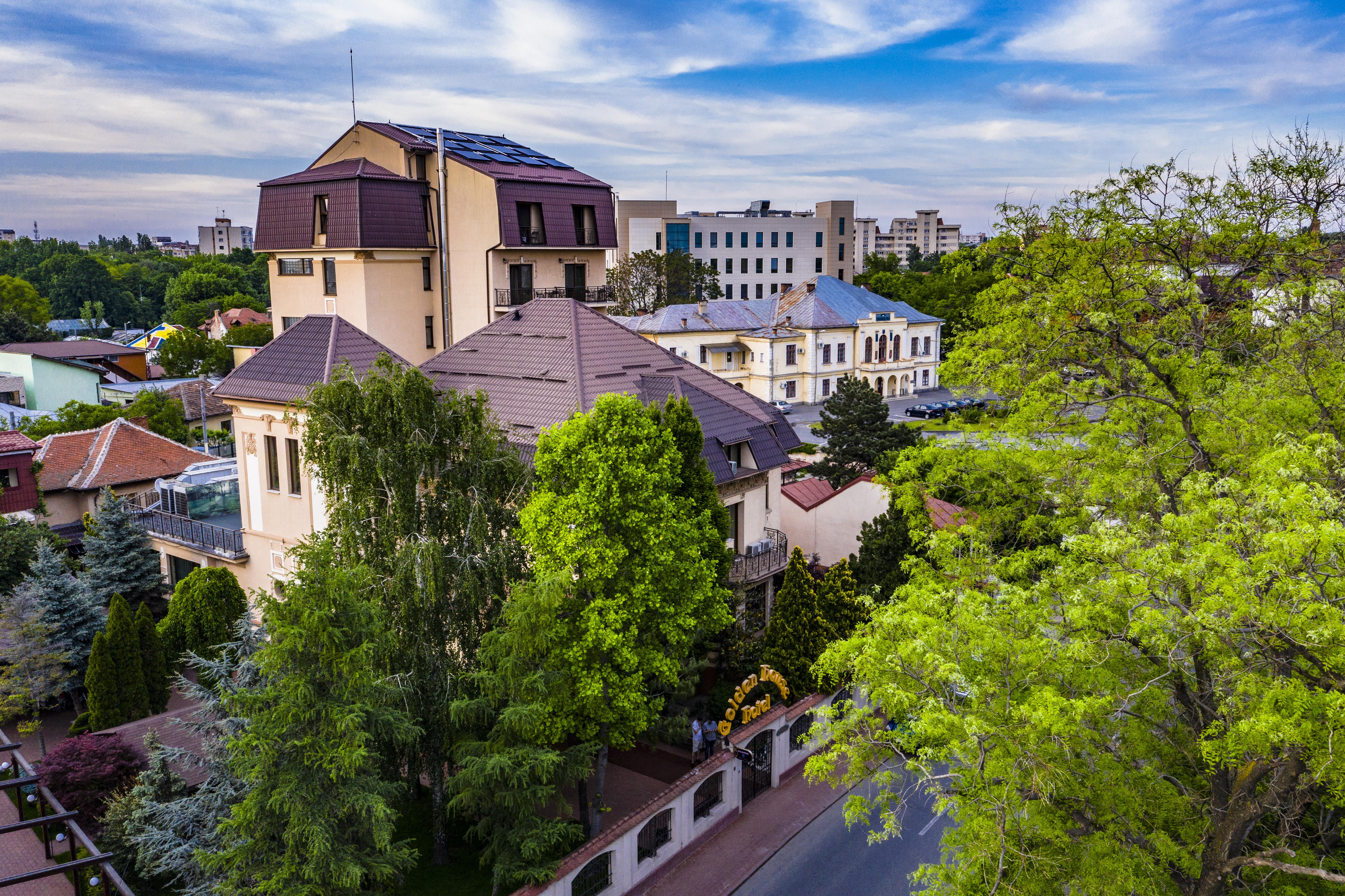 Hotel Golden House Craiova Dış mekan fotoğraf